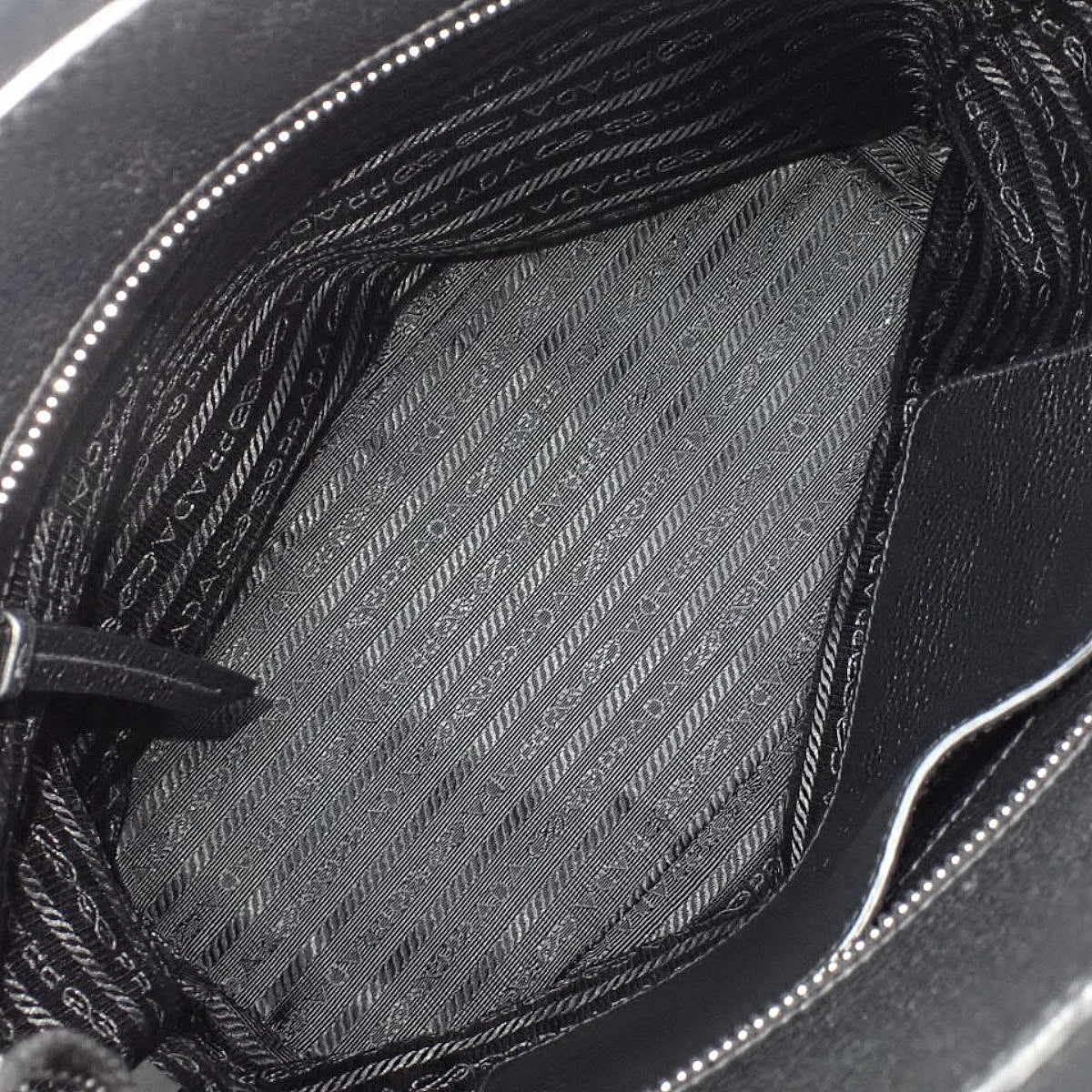 バケットバッグ ヴィッテロフェニックス NERO ネロ 1BE057