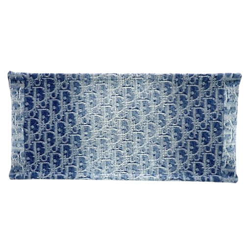 Book Tote Medium Denim Dior Oblique Jacquard Bag, Blue, M1296ZEGC_M49E (currently available as of October 2024). Shoulder bag, handbag, gradient.
