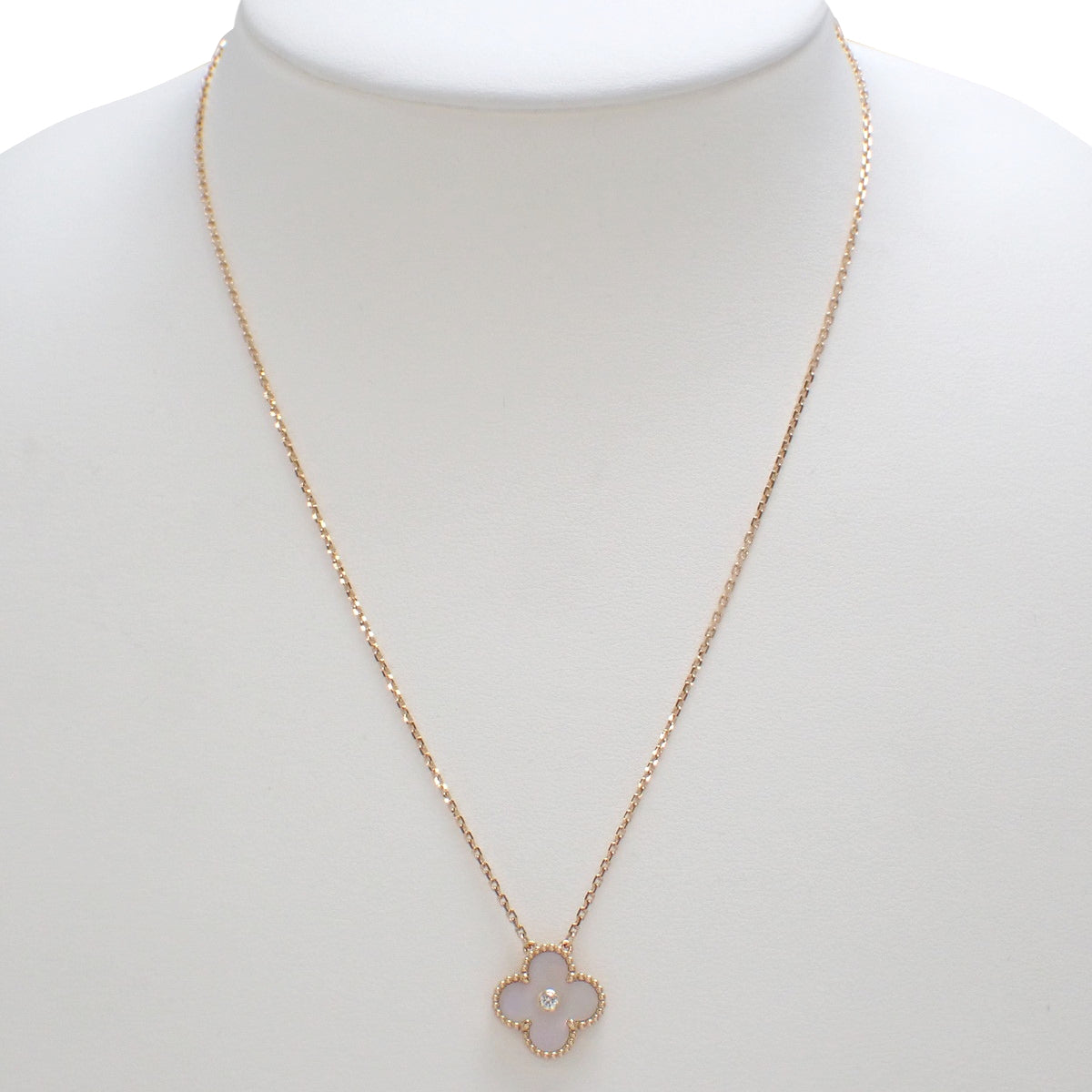 Vintage Alhambra Pendant Diamond/Mother of Pearl Pink Gold K18PG 6.2g 2025 Holiday Limited Edition