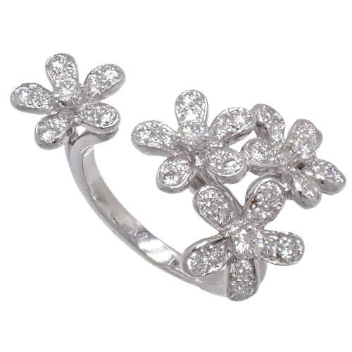 Socrates Entre Les Doigts Ring, Diamond, White Gold (K18WG), Accessory, Jewelry, Diamond Flower.