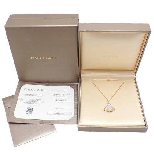 Diva Dream Necklace, Mother of Pearl and Diamond, 358671, 18K Pink Gold with 2023 Warranty.