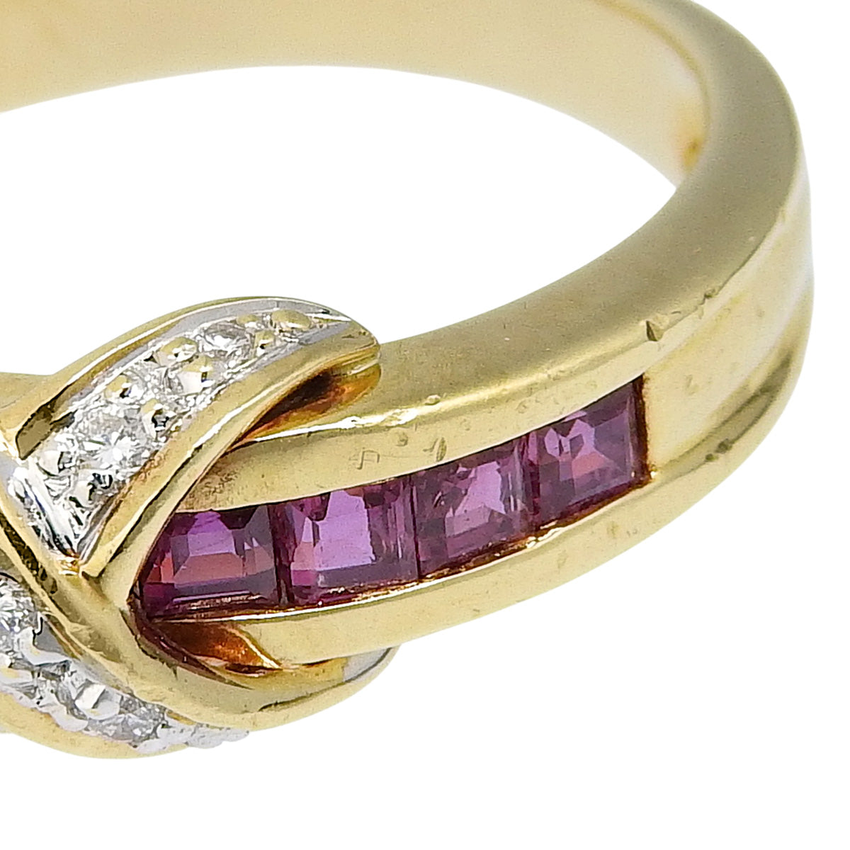 18K 黄金 (YG) 红宝石和钻石戒指