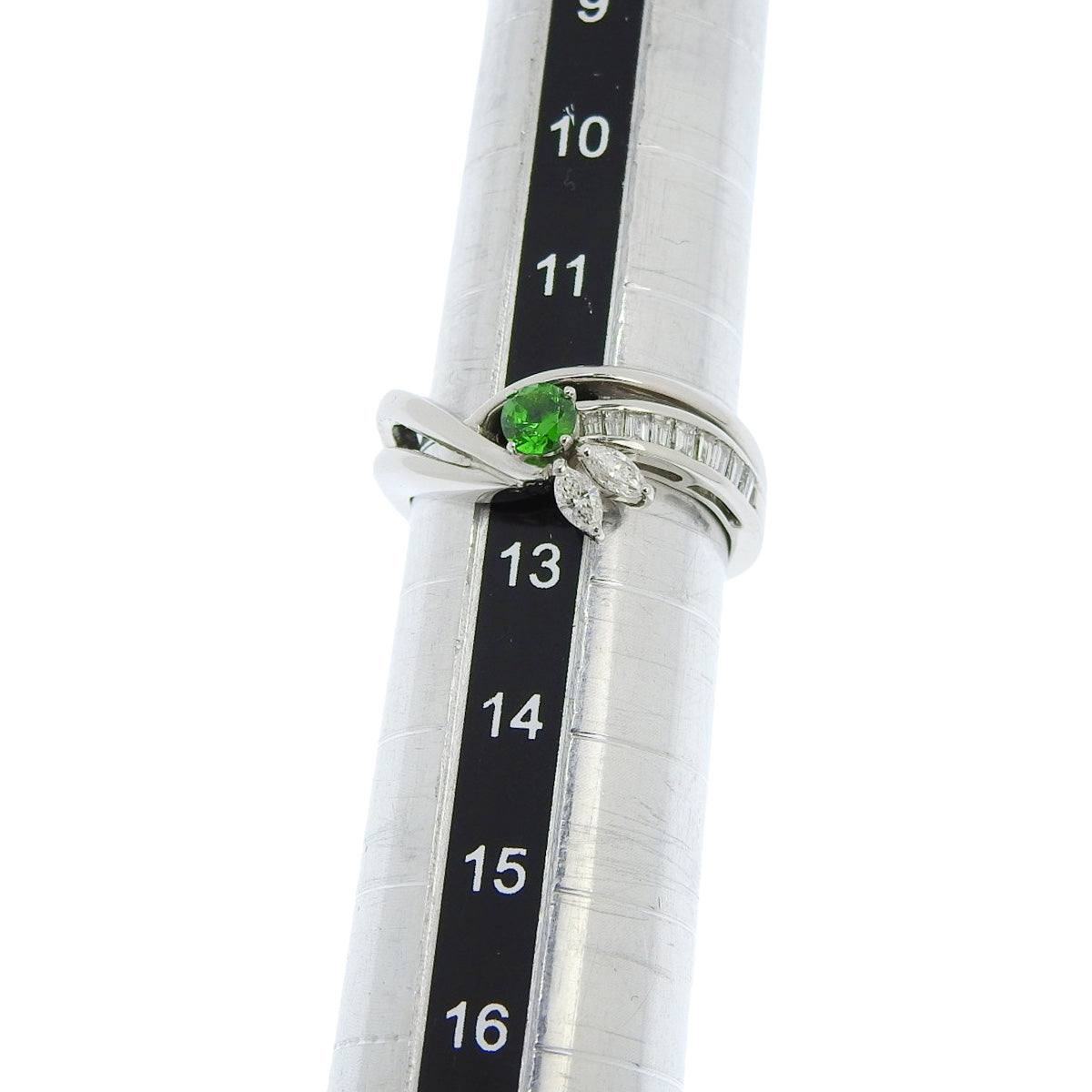 浓绿榴石石榴石钻石戒指 DG0.24/D0.32 Pt900 铂金