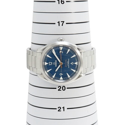 220.10.40.20.03.001 海马系列 铁路大师 不锈钢 自动上链 蓝色