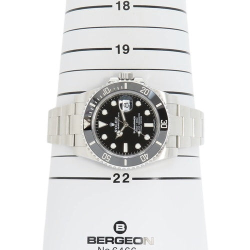 116610LN 型号潜航者型腕表,精钢材质,随机编号,自动上链,黑色表盘。