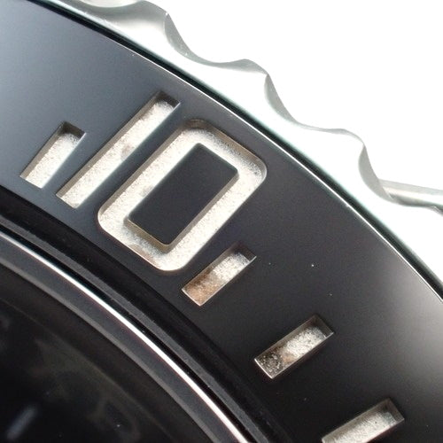 116610LN 型号潜航者型腕表,精钢材质,随机编号,自动上链,黑色表盘。