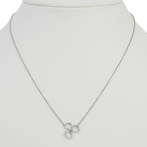 Open flower necklace with diamonds in Pt950 platinum and paved diamonds