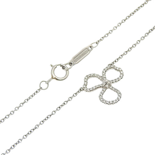 Open flower necklace with diamonds in Pt950 platinum and paved diamonds