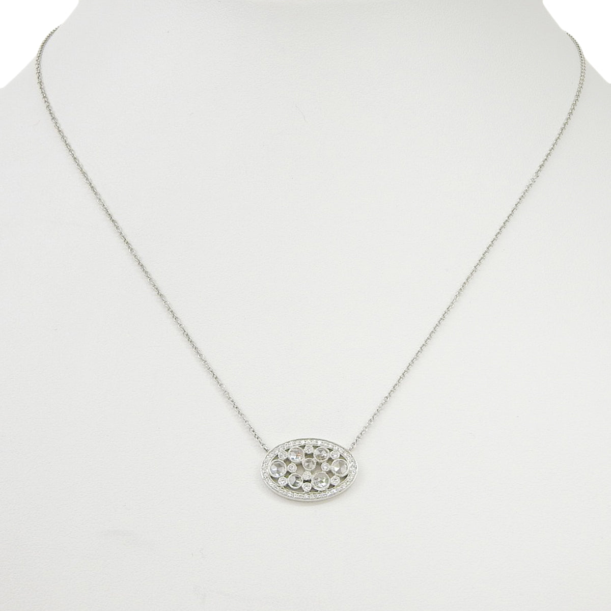 Cobblestone necklace with diamonds in platinum Pt950