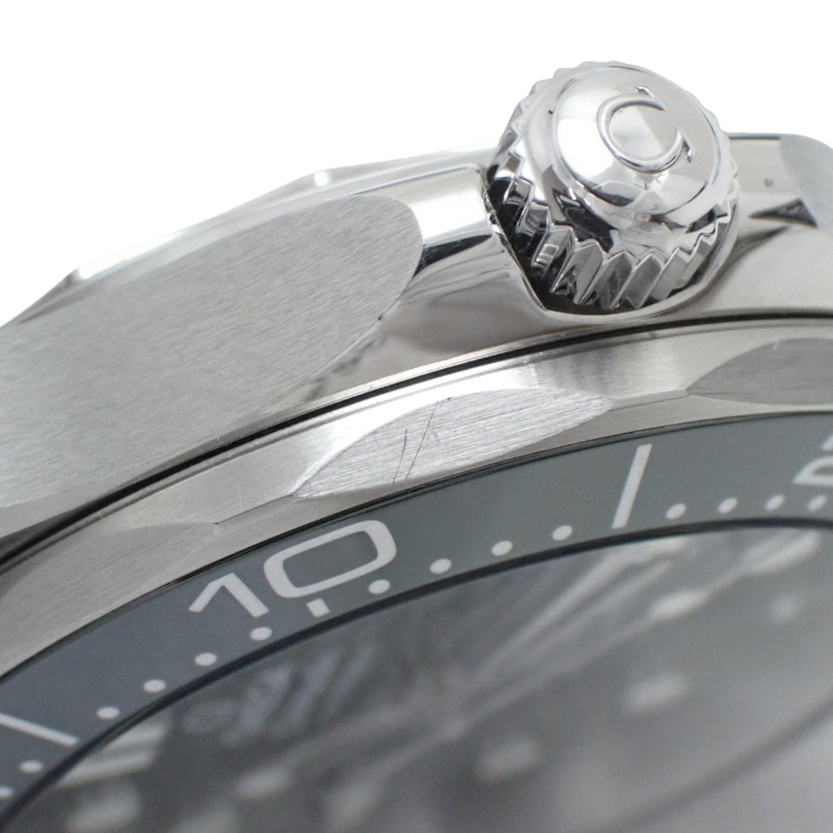 海马潜水表 300 米 210.32.42.20.10.001 不锈钢/橡胶自动腕表,2023 年 5 月购买,绿色