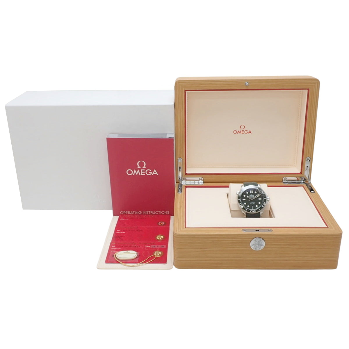 海马潜水表 300 米 210.32.42.20.10.001 不锈钢/橡胶自动腕表,2023 年 5 月购买,绿色