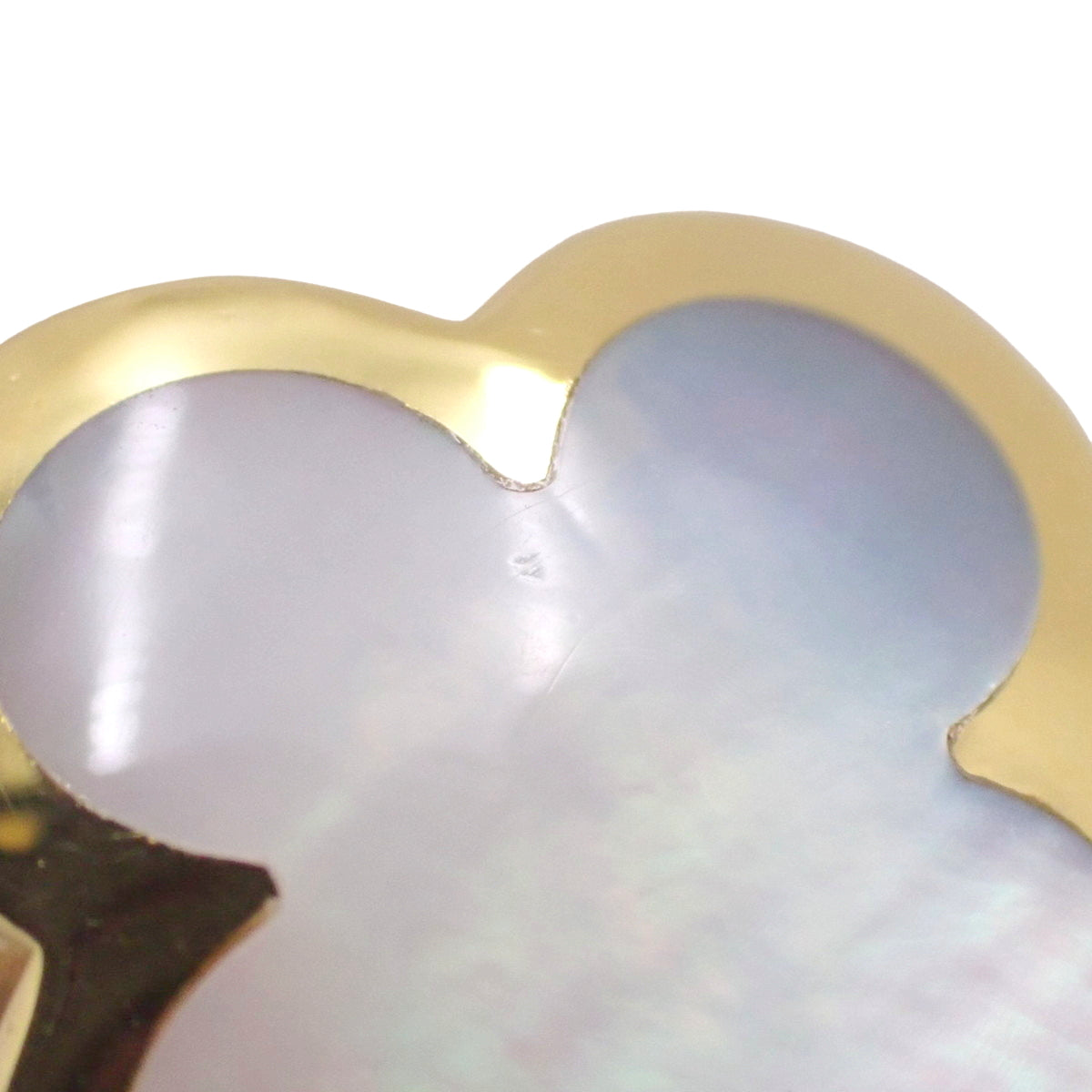 Pure Alhambra Earrings in Mother of Pearl and 18K Yellow Gold