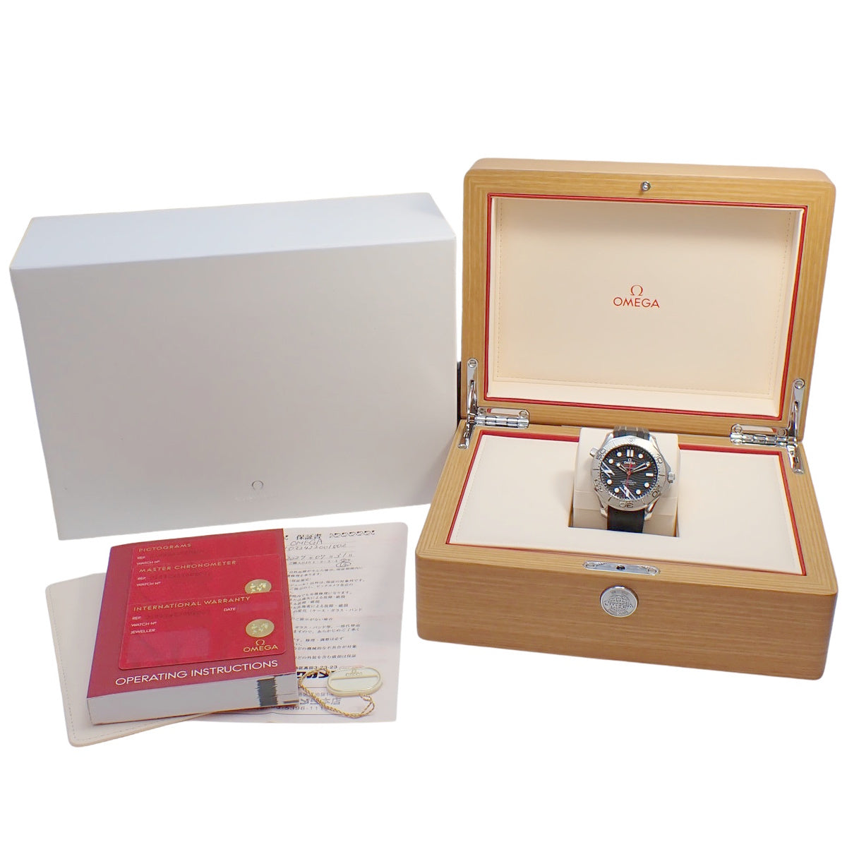 海马系列 300 米潜水表 Nekton 210.32.42.20.01.002 精钢/橡胶黑色自动男士腕表