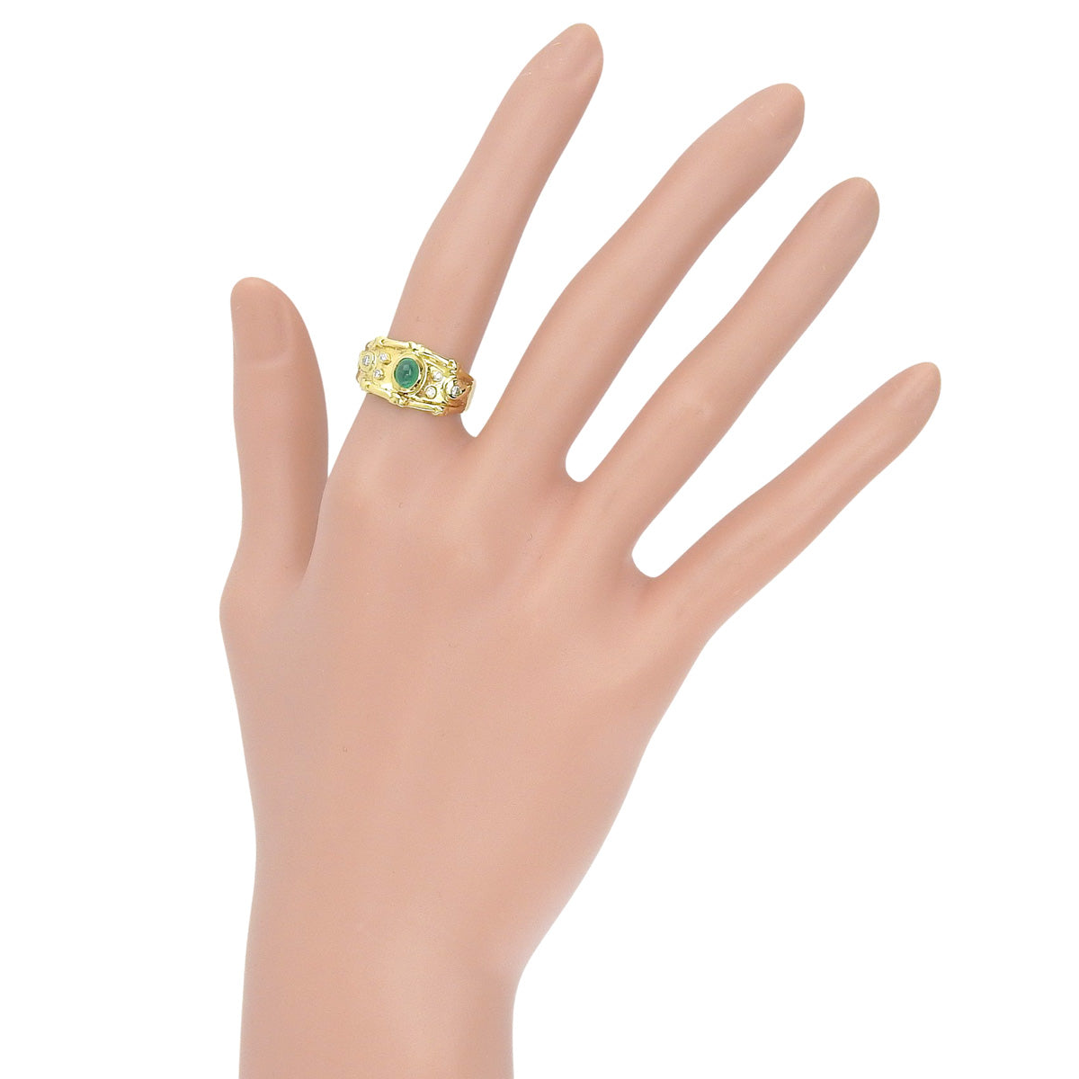 Emerald and diamond ring, E0.37/D0.10, 18K yellow gold, 6.1g