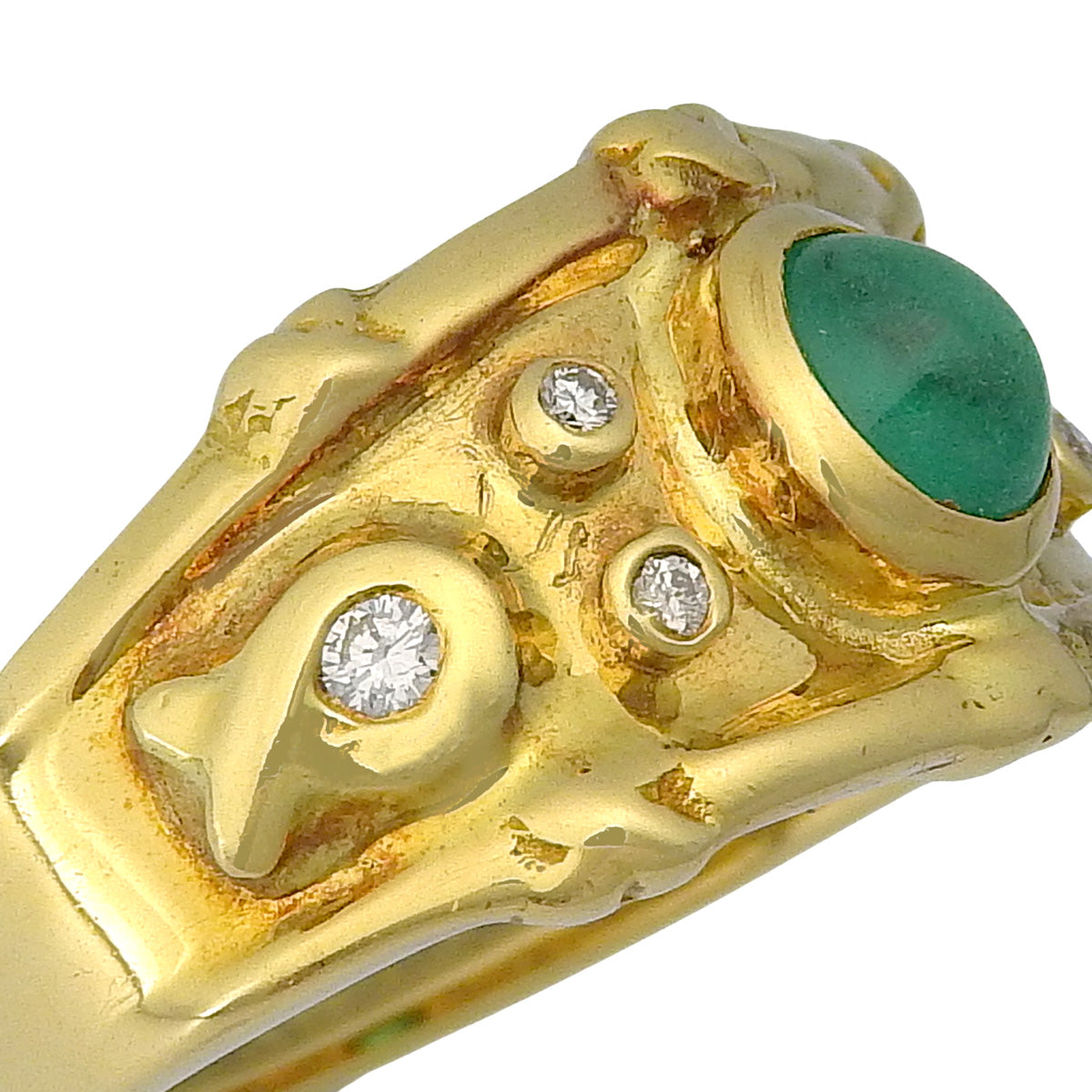 Emerald and diamond ring, E0.37/D0.10, 18K yellow gold, 6.1g