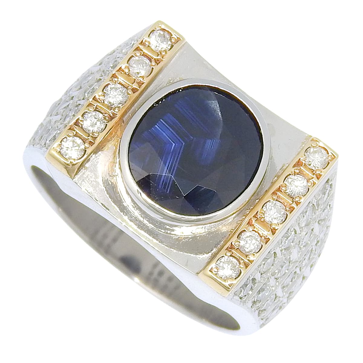 Blue sapphire and diamond ring in platinum Pt900