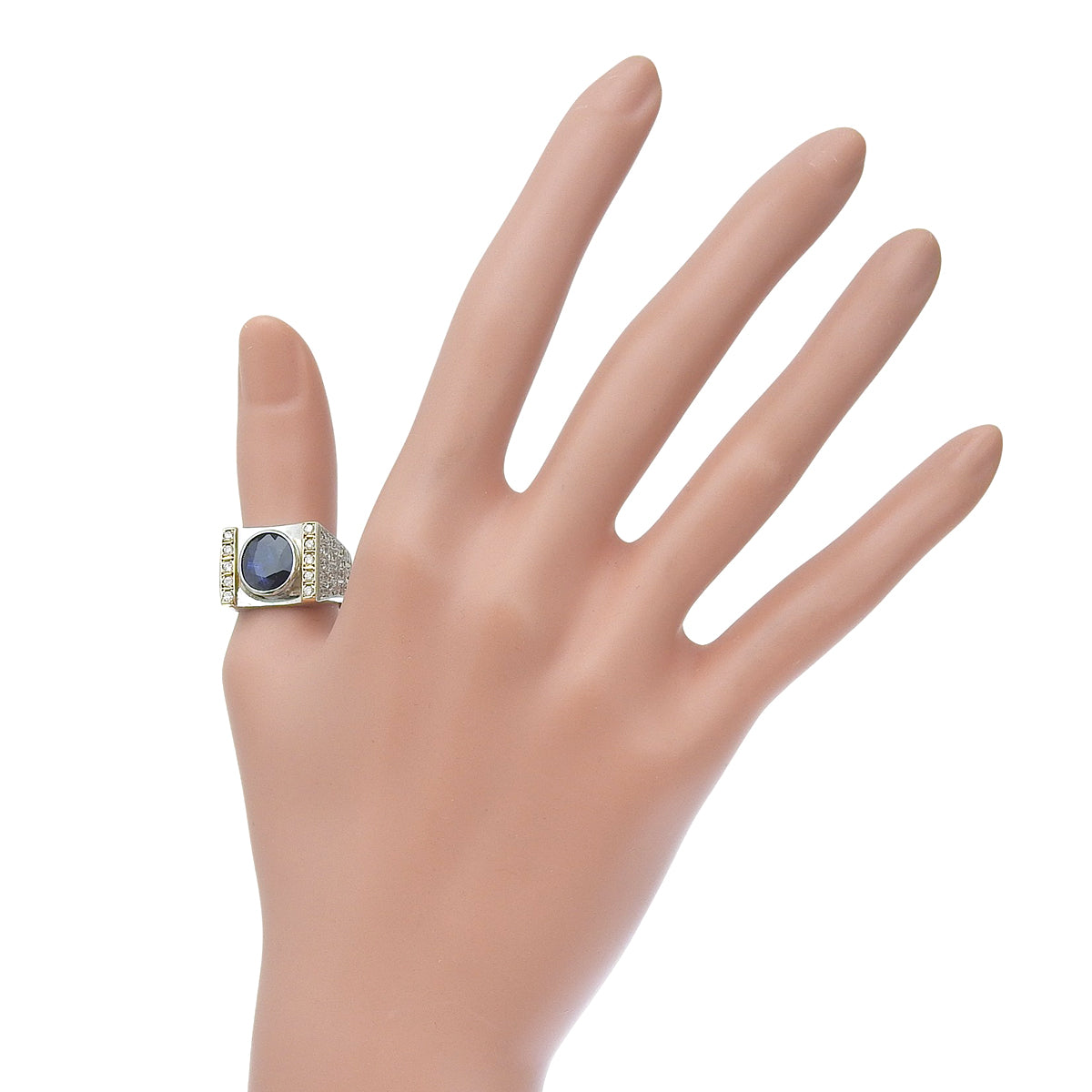 Blue sapphire and diamond ring in platinum Pt900