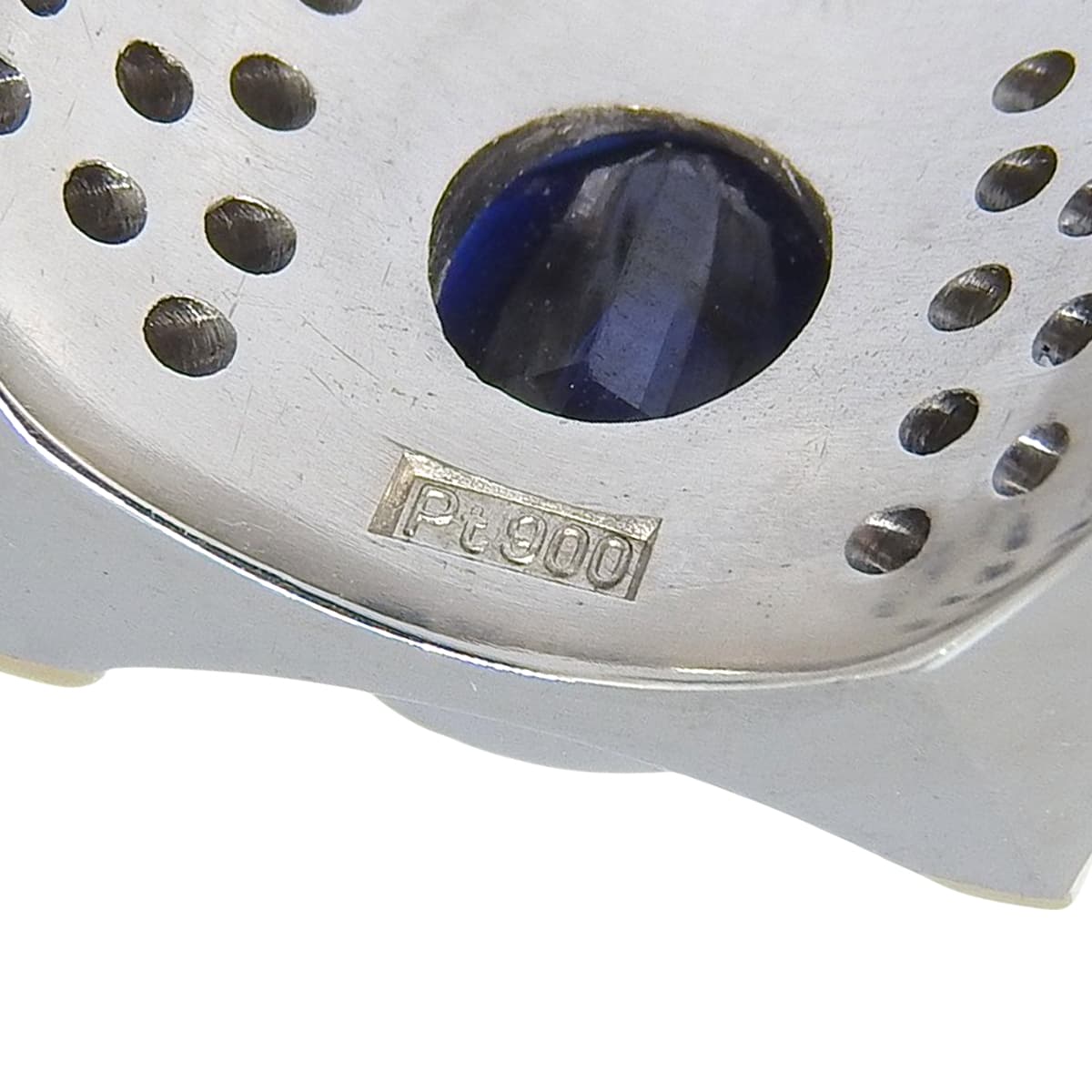 Blue sapphire and diamond ring in platinum Pt900