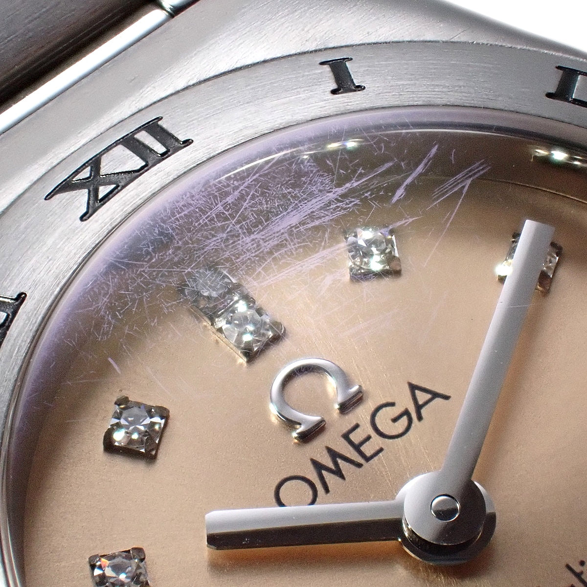 Constellation Mini 1564.66 不锈钢镶钻刻度盘粉色石英女表