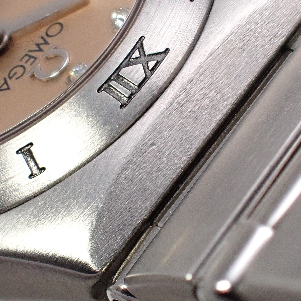 Constellation Mini 1564.66 不锈钢镶钻刻度盘粉色石英女表