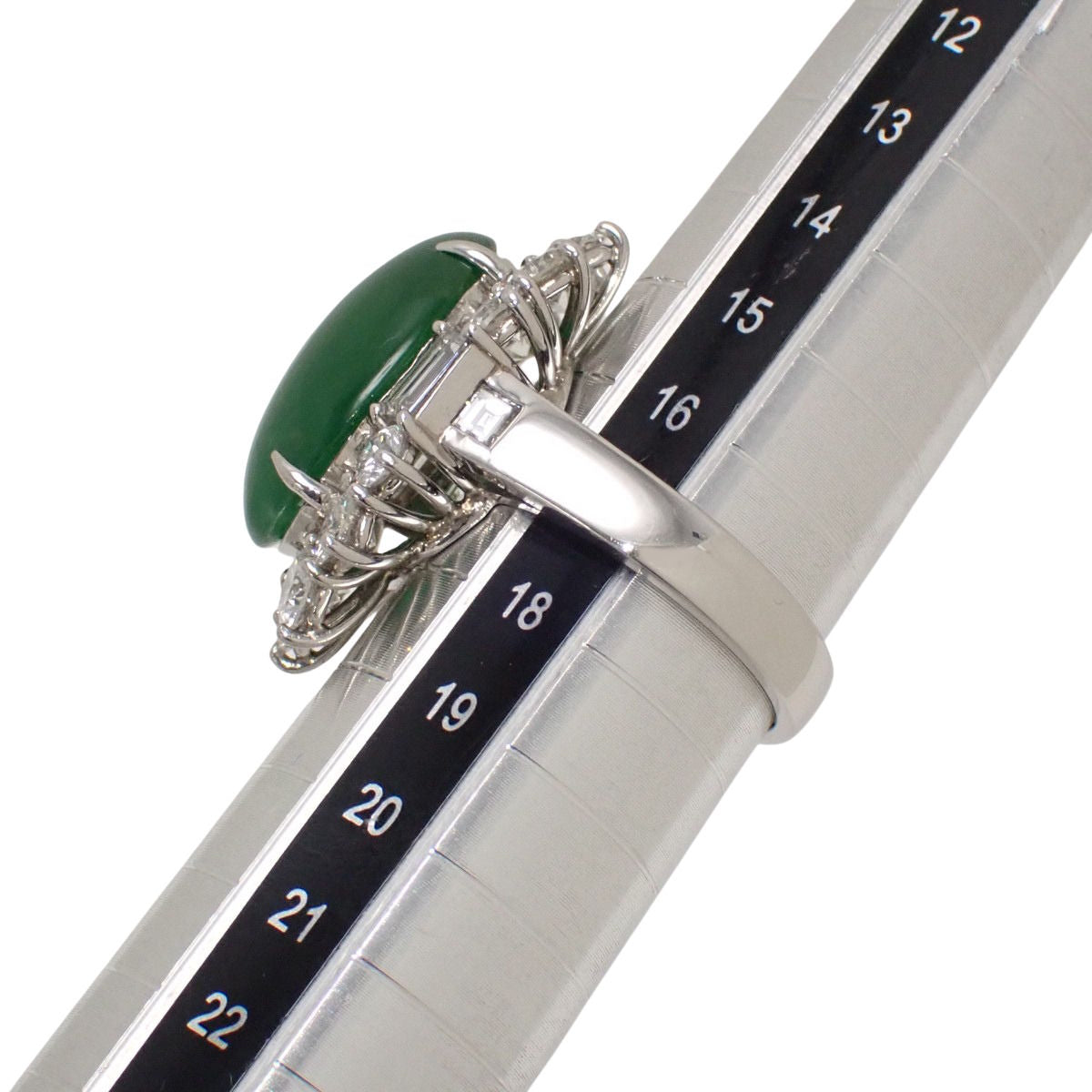 Jadeite and Diamond Ring, H13.350/D3.66, Platinum Pt900