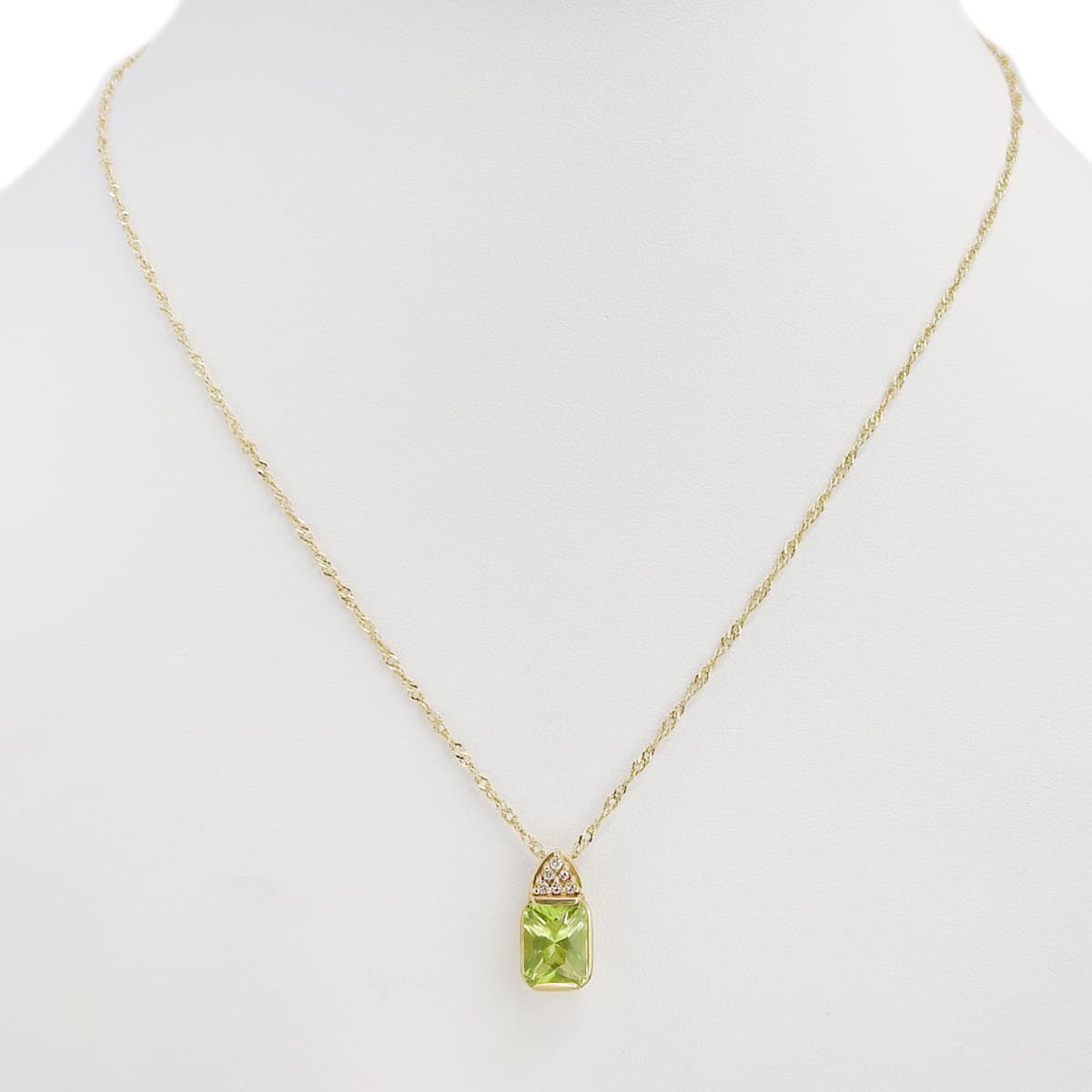 Peridot necklace PR2.18/D0.06 Yellow gold K18YG 4.3g