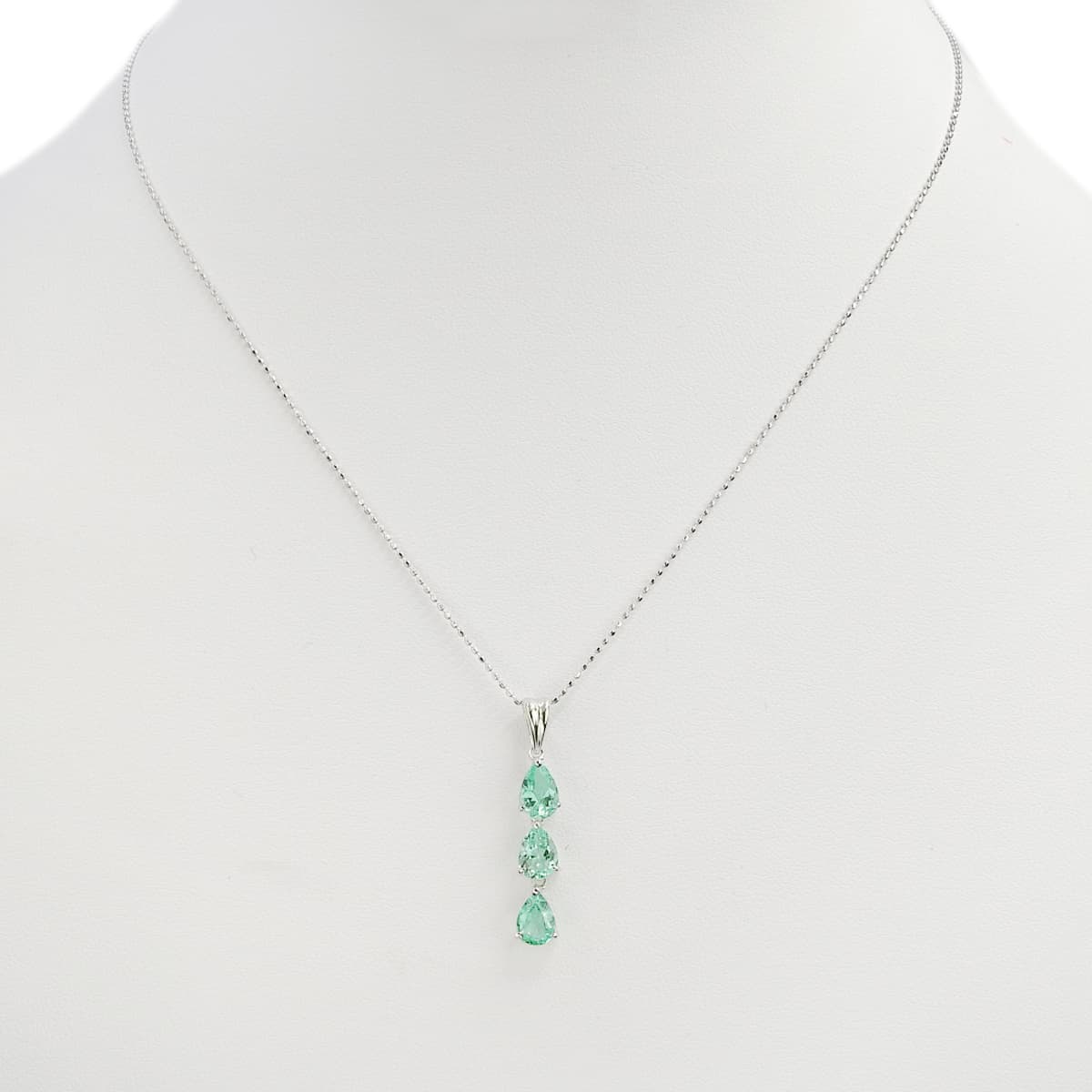 3連エメラルドネックレス E1.43 ホワイトゴールド K18WG 2.4g