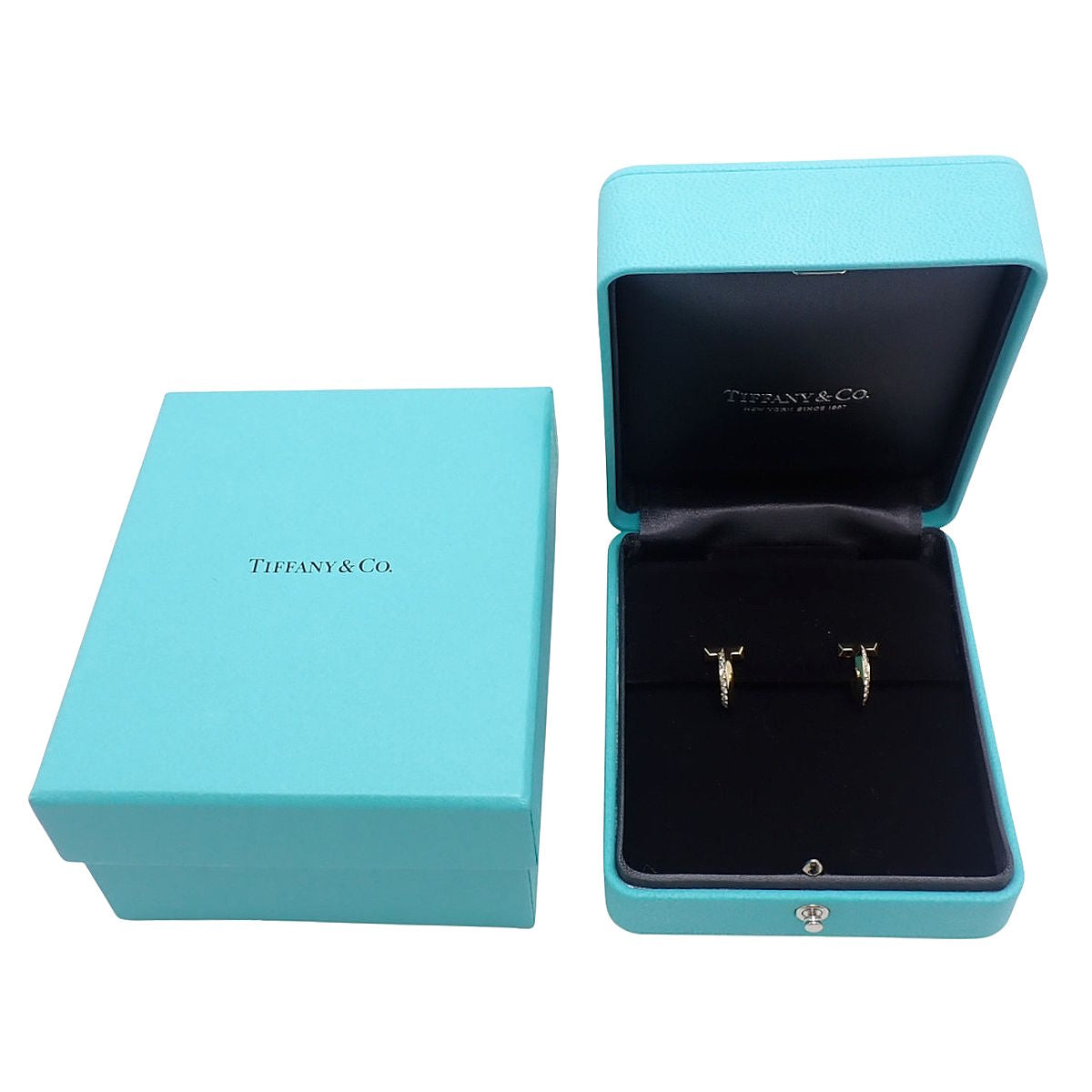 T One Hoop Earrings with Diamonds D0.20,0.20 and 18K Yellow Gold 7.4g