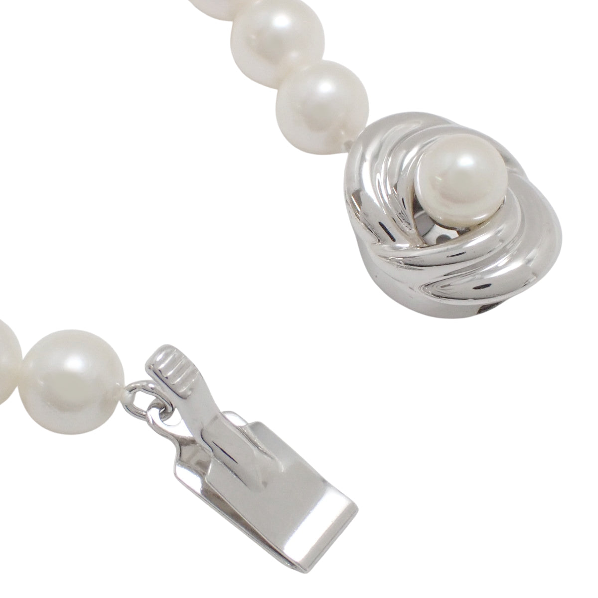 All-pearl necklace with Akoya pearls in silver