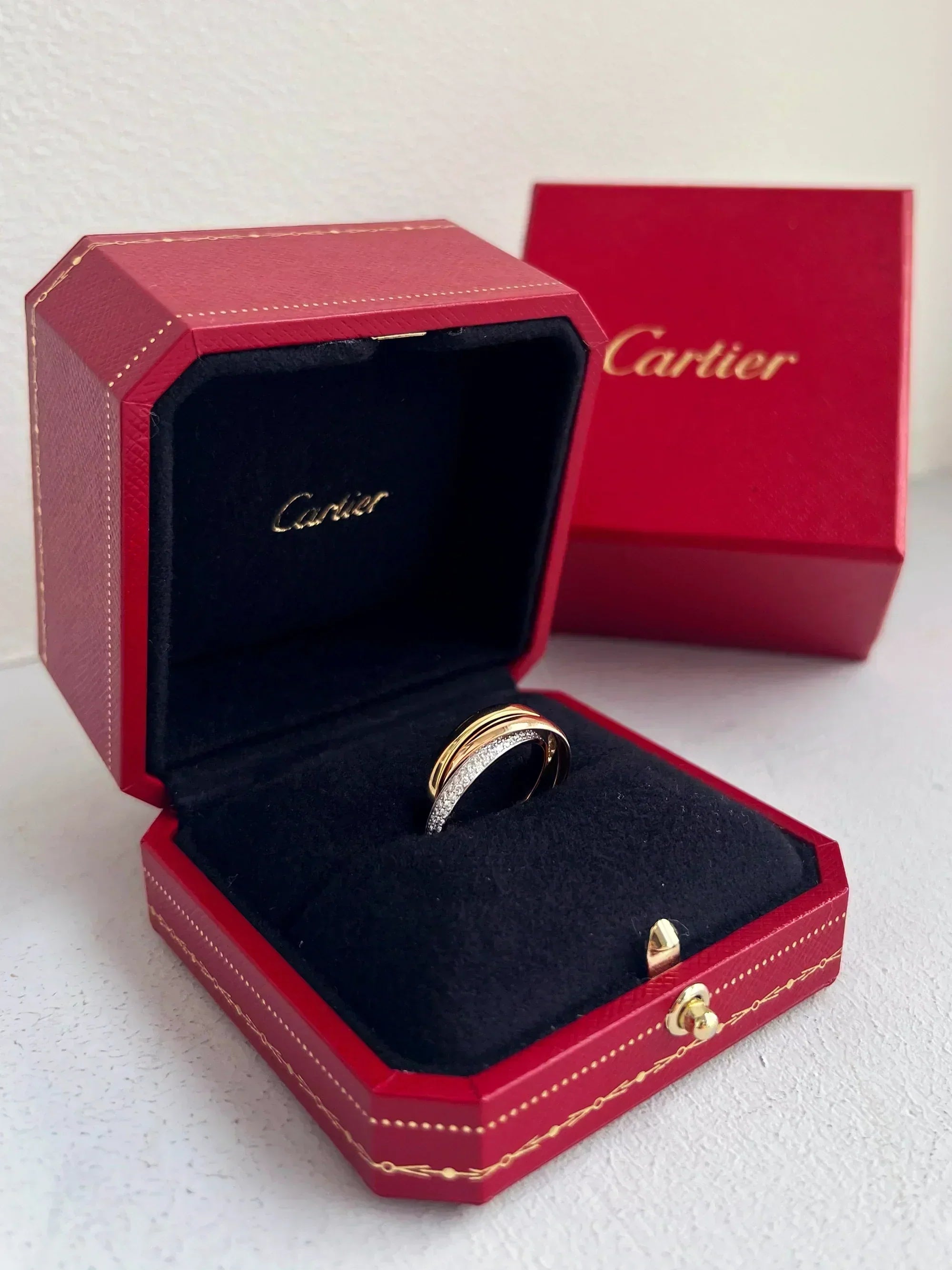 3つの輪が語る愛の意味。カルティエ トリニティリング誕生秘話と愛される理由