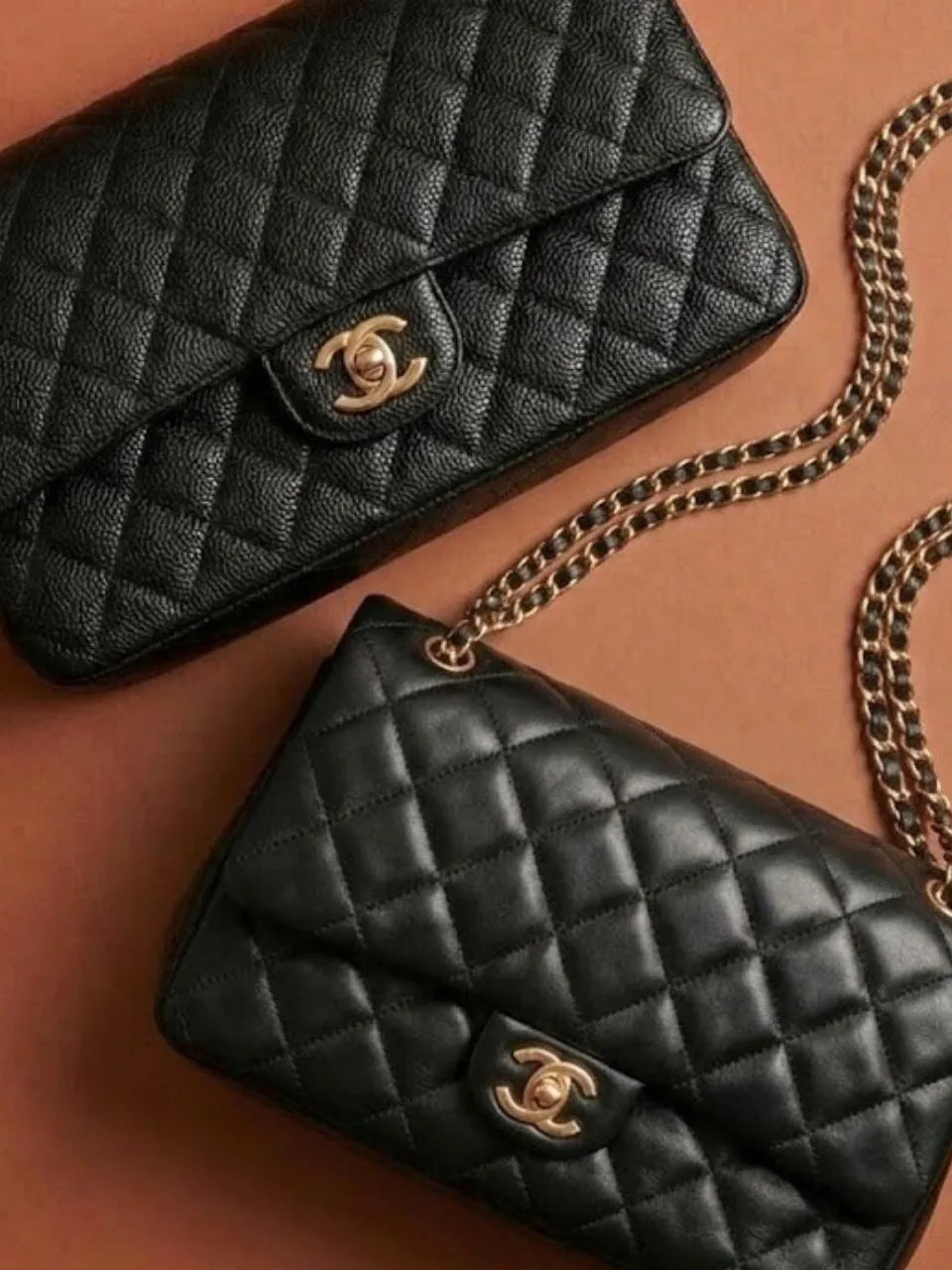 シャネルはラムスキンとキャビアスキンどっち？長く愛せる一生ものの選び方