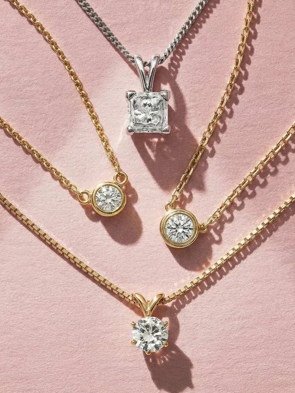 一粒ダイヤネックレスの選び方｜サイズと長さで見つける運命の一本