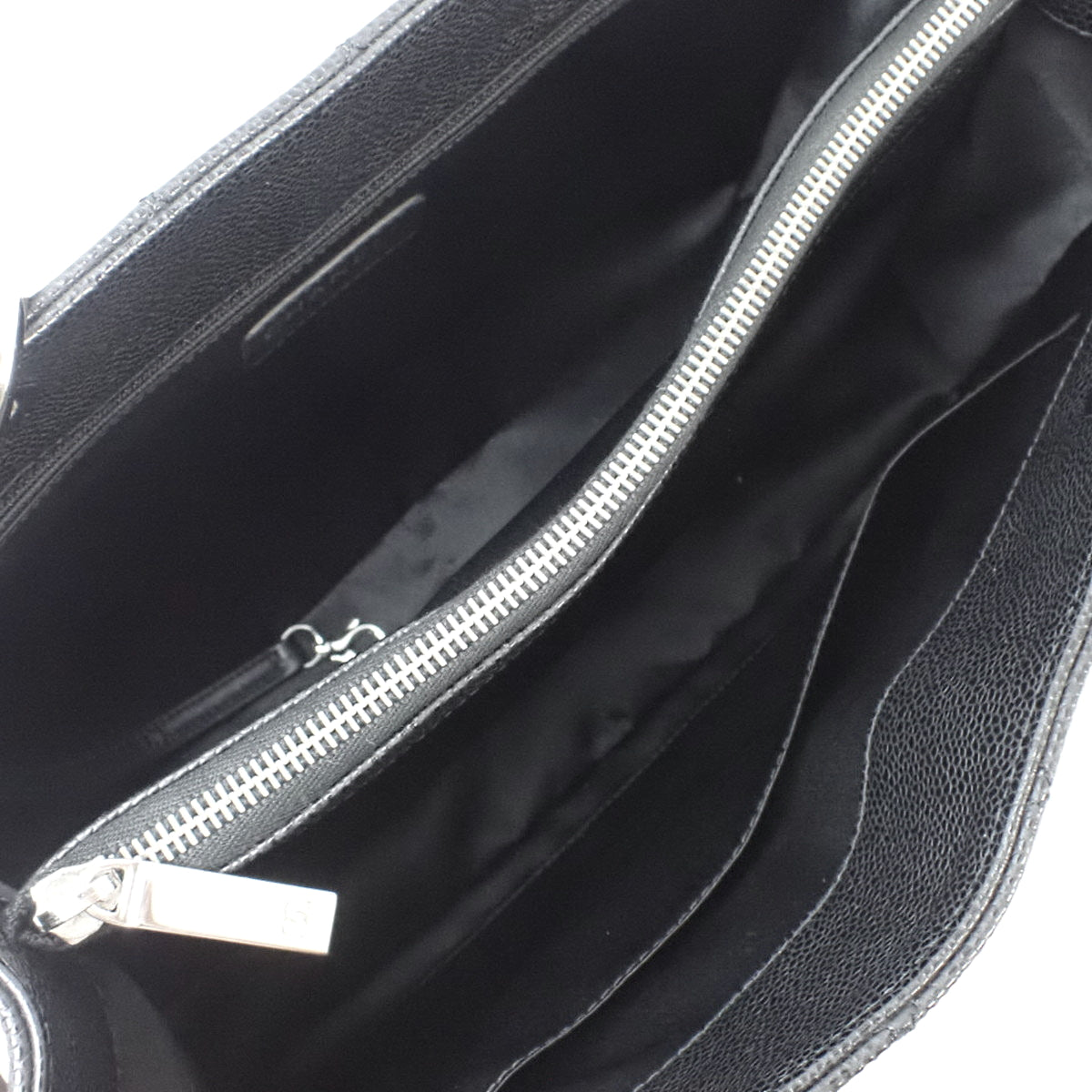 Matelasse Coco Mark GST Tote Caviar Skin Black (马特拉塞 可可标志 GST 托特包 鱼子酱皮 黑色)