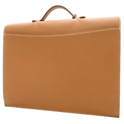 Sac A Depeche 38 金色 Togo 公文包，配钯金和银质金属配件和 C 字标志，非常适合通勤