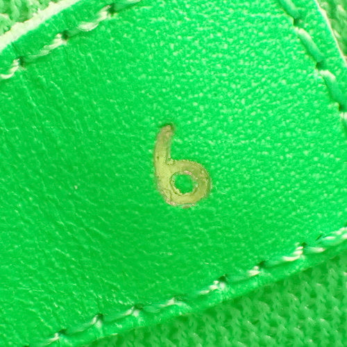 字母涂鸦徽标运动鞋服饰鞋履霓虹色 6 码棉质绒面革/绒面革橡胶