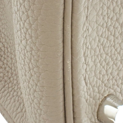 Kelly 28（内缝线）两用单肩包，Togo 皮革，镀钯金属配件，沥青饰面，C 字印章