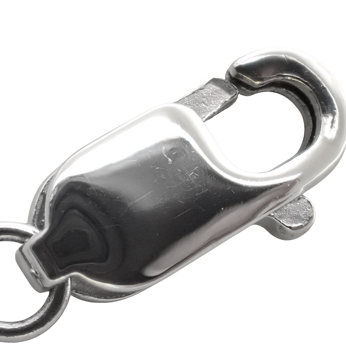 铂金（Pt950）镶嵌超大钻石的环形吊坠，泪滴形