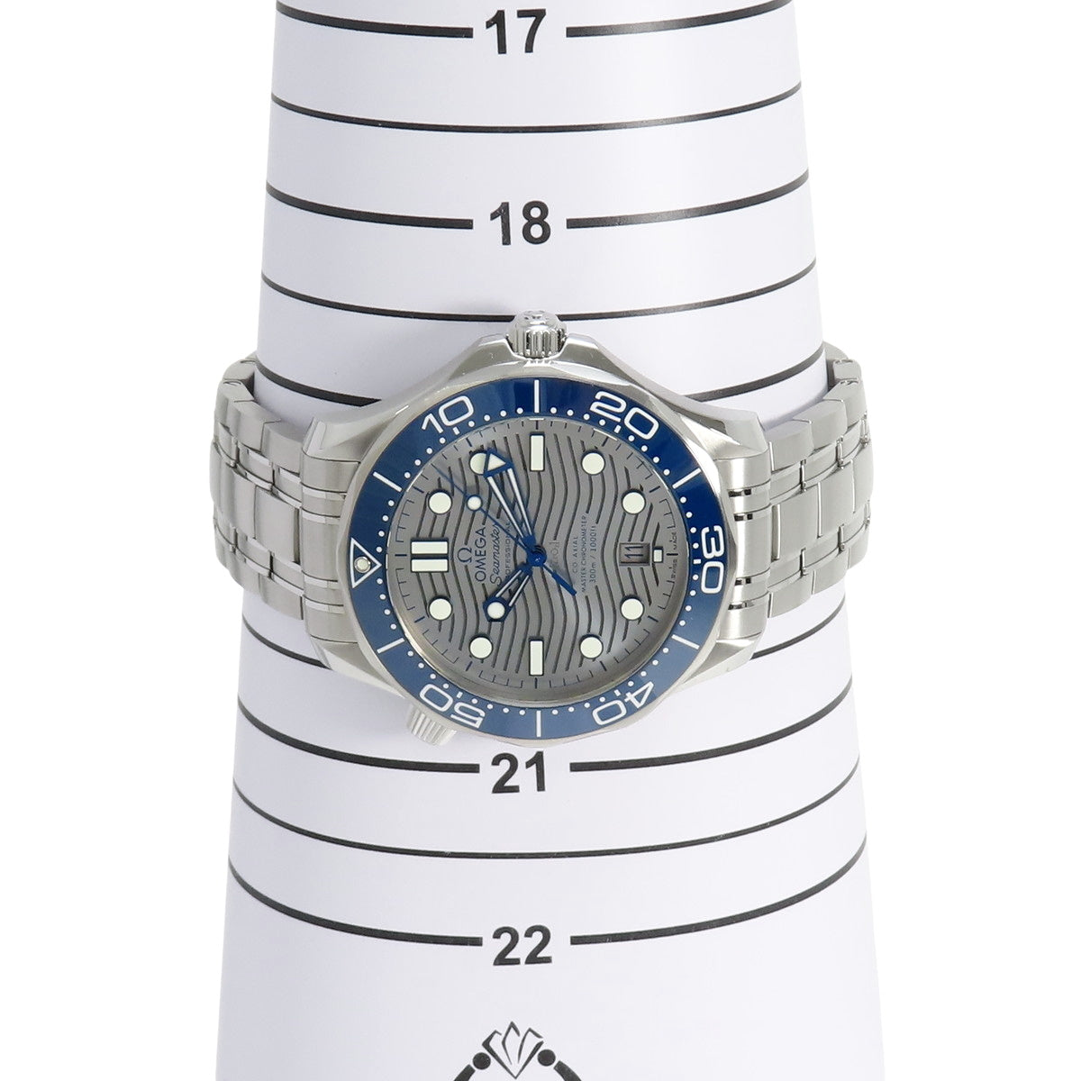 210.30.42.20.06.001 海马系列300米潜水表 不锈钢 自动上链 灰色