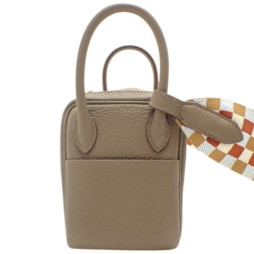 [新品] Lindy Mini Maxi-Quadrille，Taurillon Clemence 皮革，钯金五金配件，象牙色，W 印章