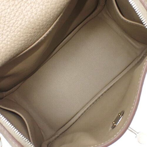 [新品] Lindy Mini Maxi-Quadrille，Taurillon Clemence 皮革，钯金五金配件，象牙色，W 印章