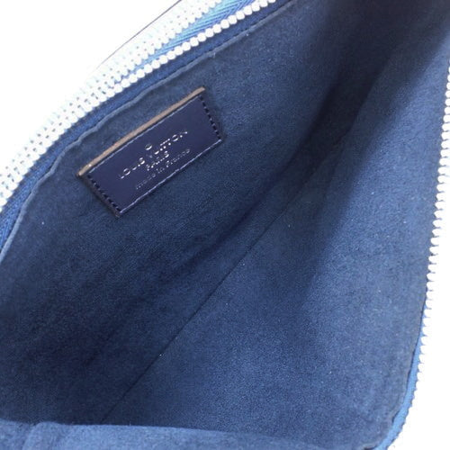 LV Escale Pochette 双拉链链条手拿包，采用 Monogram Giant 帆布制成，M69124