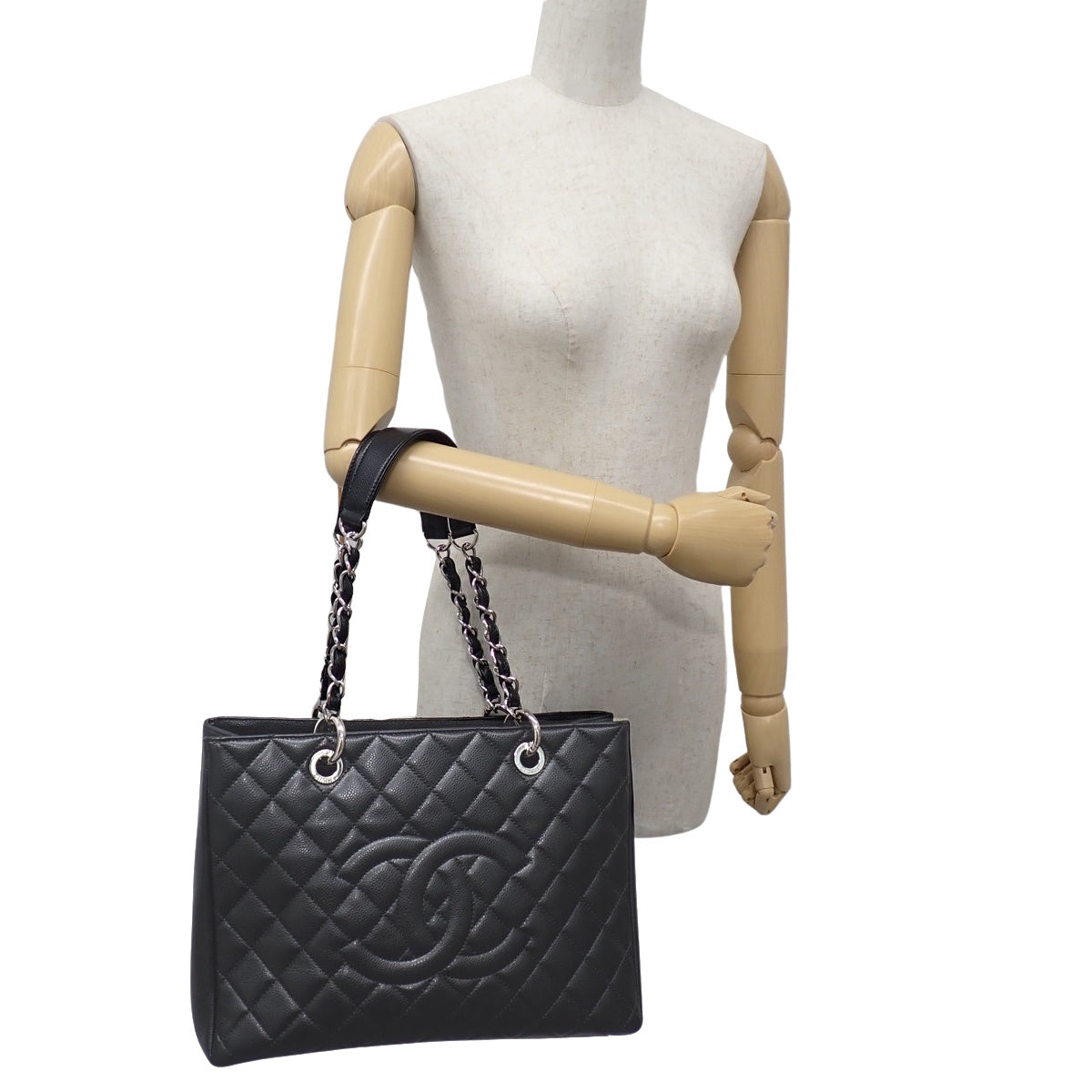 Matelasse Coco Mark GST Tote Caviar Skin Black A50995