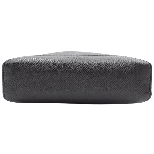 Taiga Rama Duo Sling 单肩斜挎包，采用 Monogram Eclipse Taiga 皮革制成（M30936）