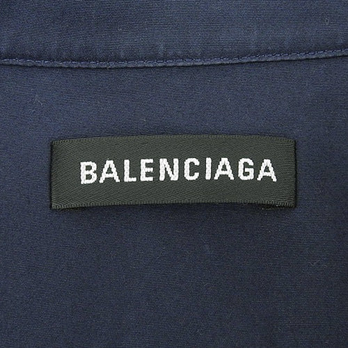 背面徽标印花衬衫，2018 年，37 码，短袖，纽扣领