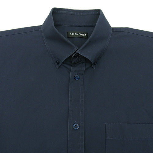 背面徽标印花衬衫，2018 年，37 码，短袖，纽扣领