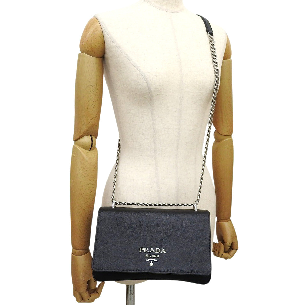 Saffiano皮革和尼龙材质链条单肩包 1BD009