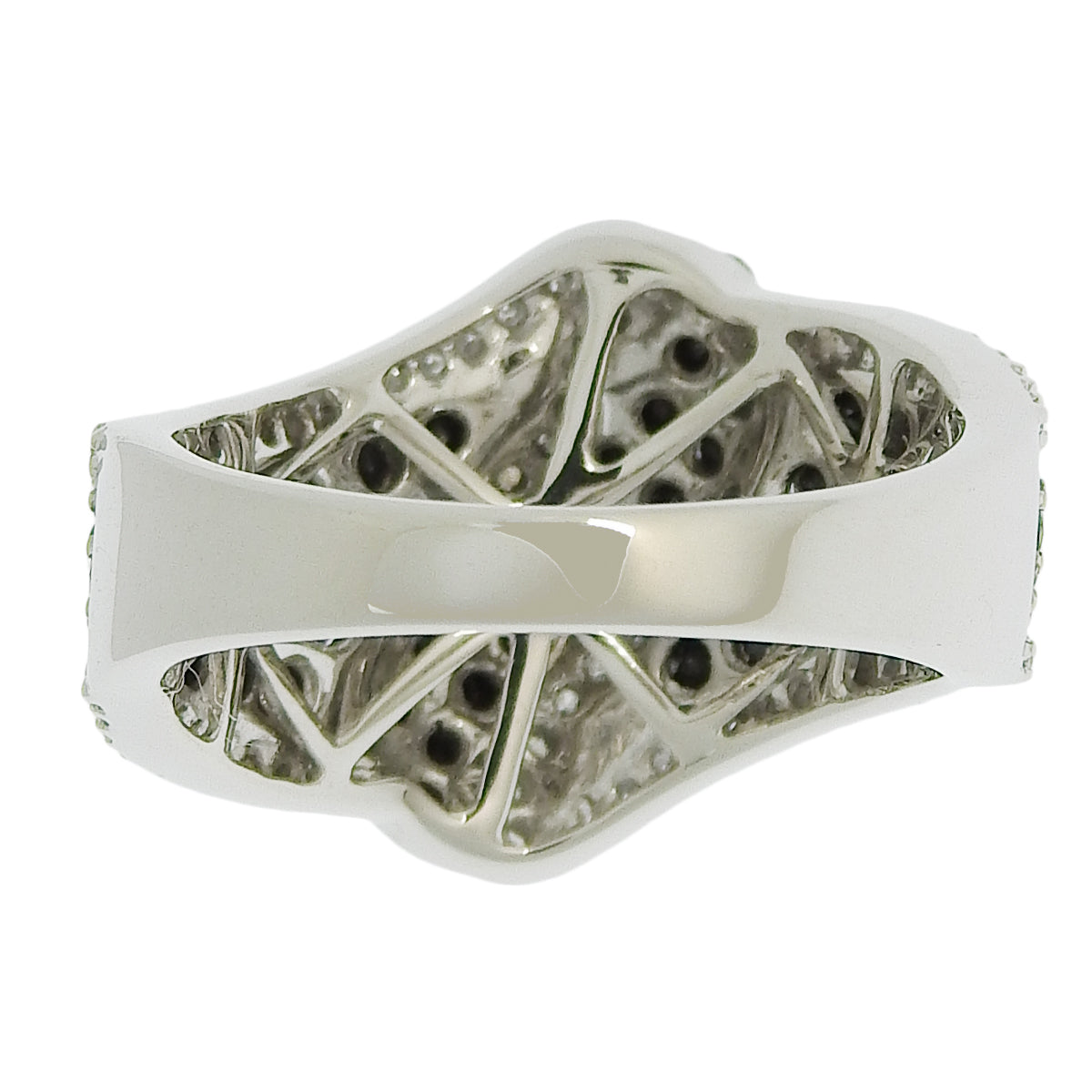 Black Diamond and Diamond Ring, 1.50 carats, 18K White Gold.