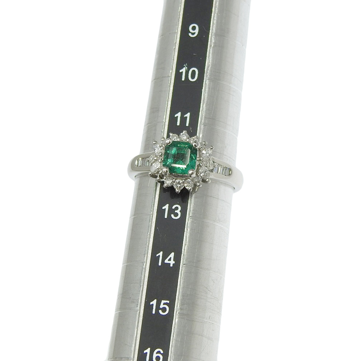 祖母绿钻石戒指 E0.64/D0.43 铂金 Pt900