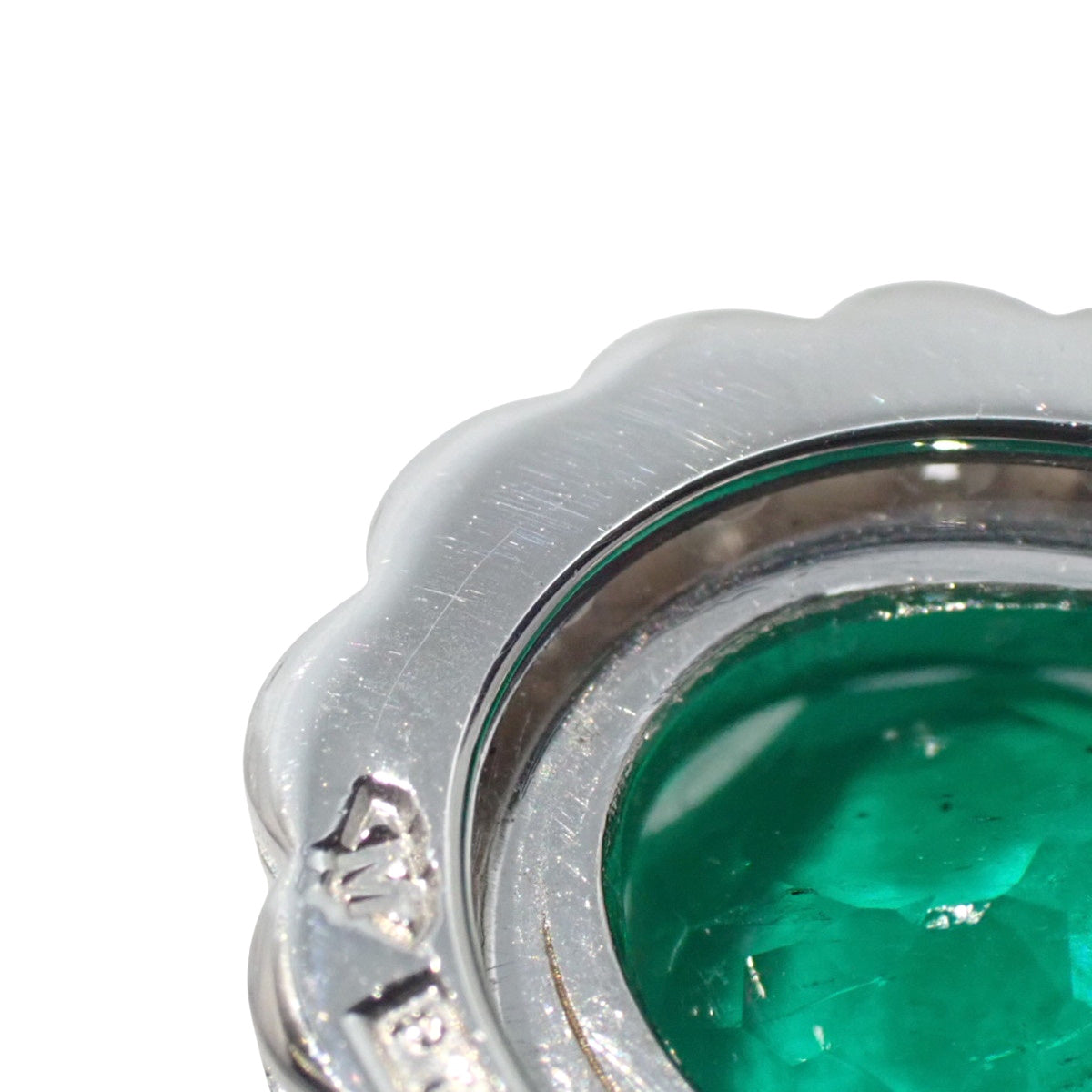 ダイヤ エメラルド ネックレス E1.85/D2.03,0.49,0.14 プラチナ Pt900 32.7g