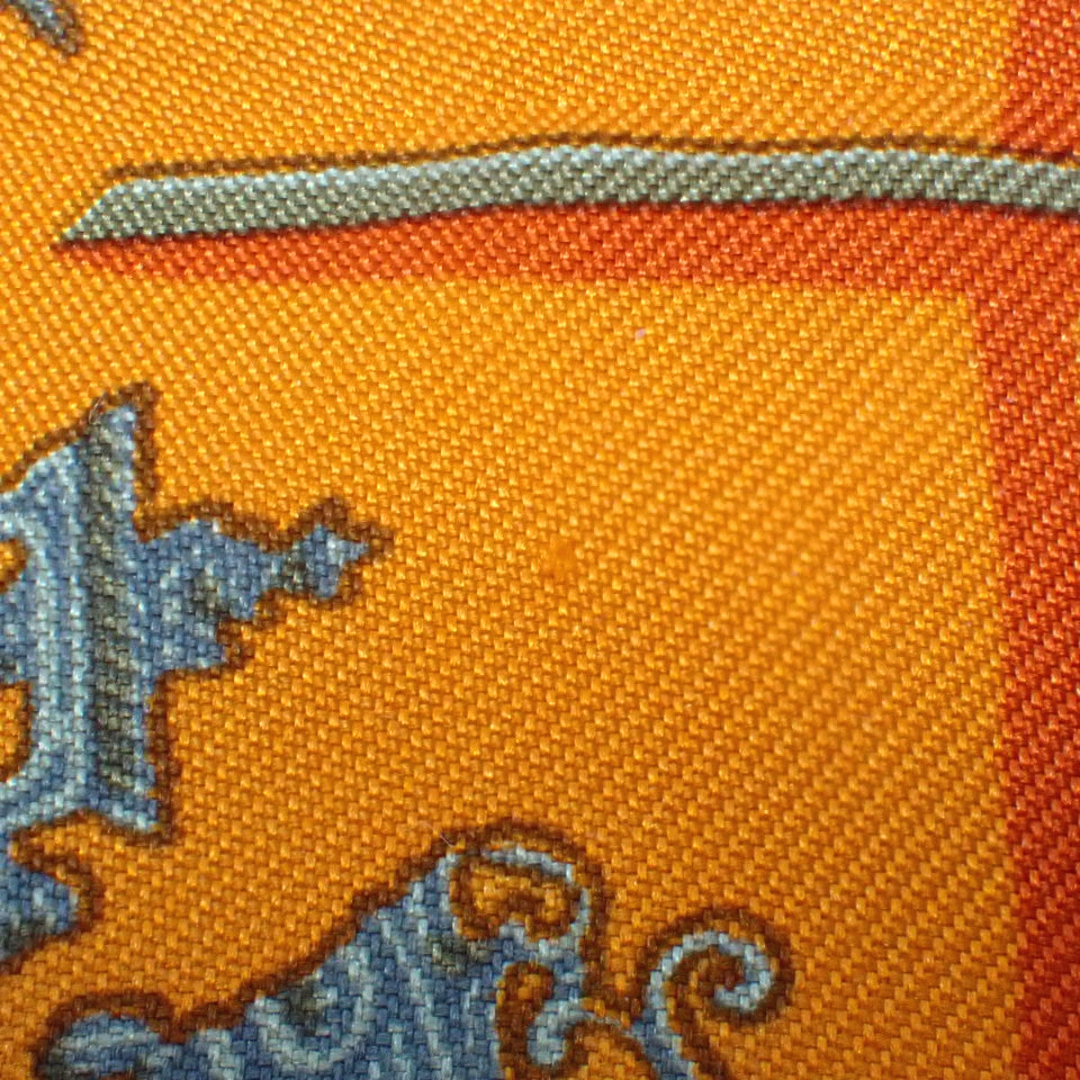 LES ARMES DE PARIS Paris Coat of Arms Carré 40 Silk